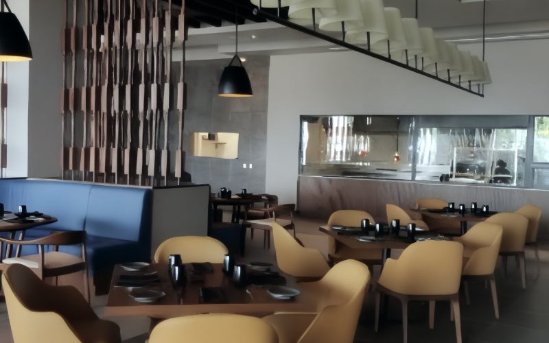 Royalton-Splash-Riviera-Cancun-Gourmet-Marche-scaled