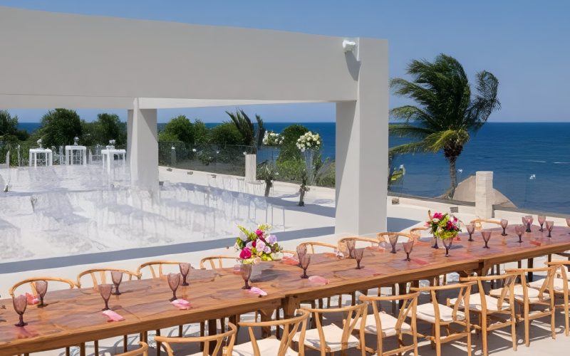 Royalton-Splash-Riviera-Cancun-Grazie-OV-Terrace-2-scaled