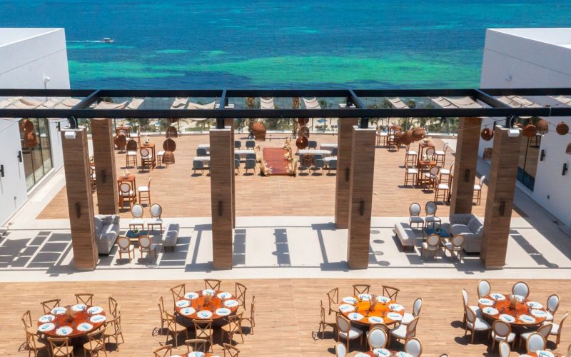 Royalton-Splash-Riviera-Cancun-Sky-Wedding-1-scaled