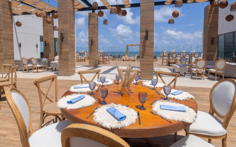 Royalton-Splash-Riviera-Cancun-Sky-Wedding-4-scaled