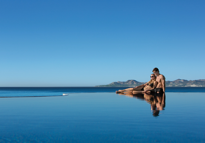 SEPLC-EXT-Couple-InfinityPool2-1-CB
